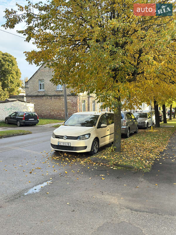 Volkswagen Touran 2012