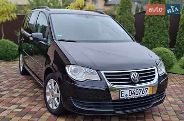 Мінівен Volkswagen Touran 2009 в Житомирі