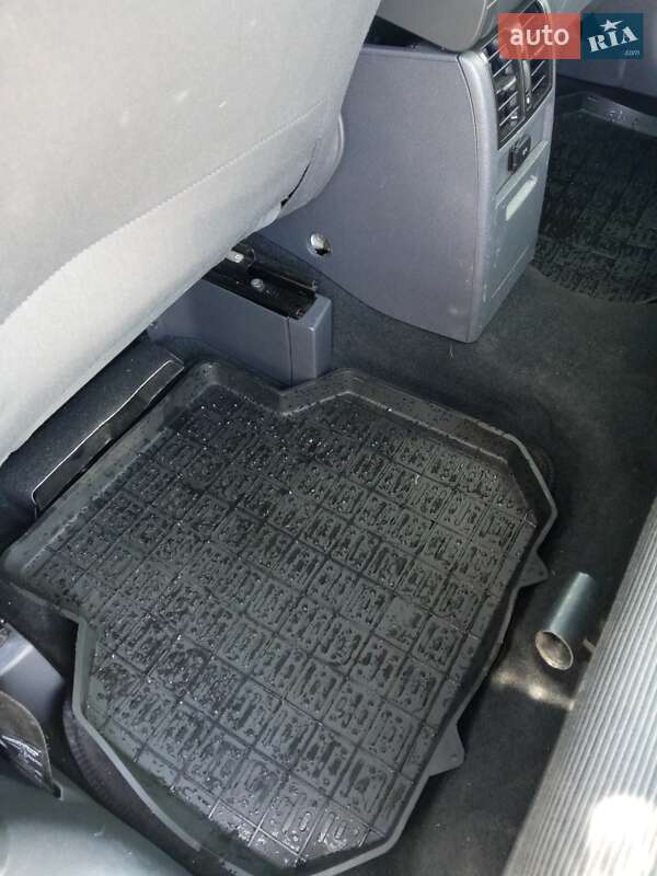 Мінівен Volkswagen Touran 2008 в Львові