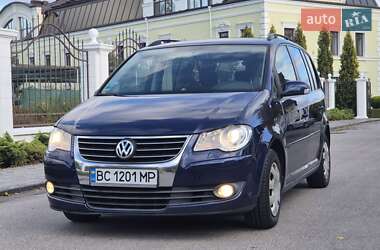 Минивэн Volkswagen Touran 2009 в Виннице