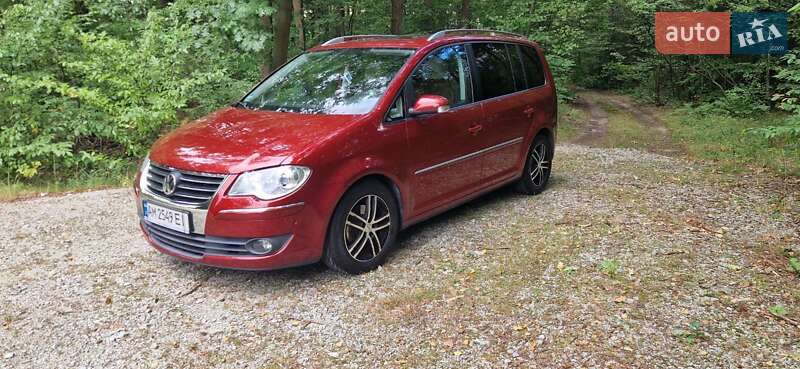 Минивэн Volkswagen Touran 2008 в Бердичеве
