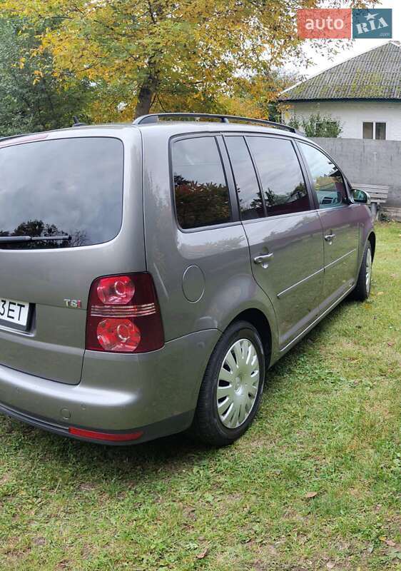 Минивэн Volkswagen Touran 2008 в Прилуках