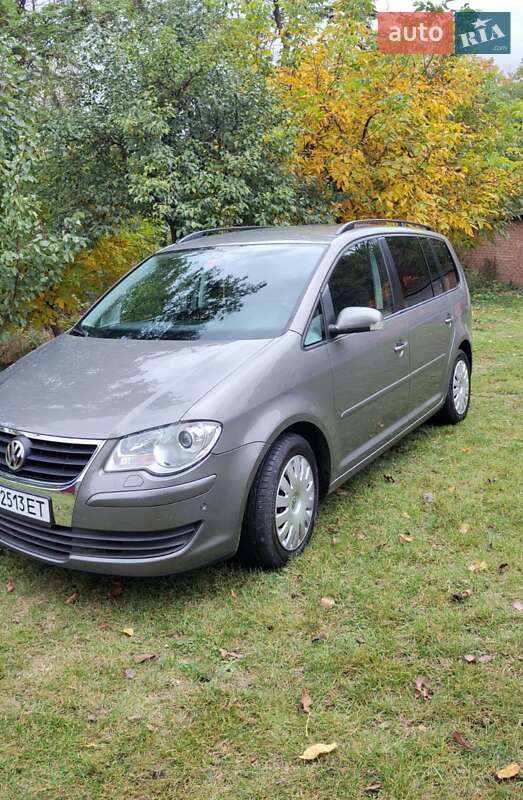 Минивэн Volkswagen Touran 2008 в Прилуках
