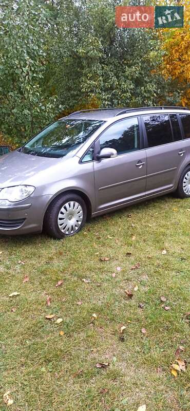 Минивэн Volkswagen Touran 2008 в Прилуках