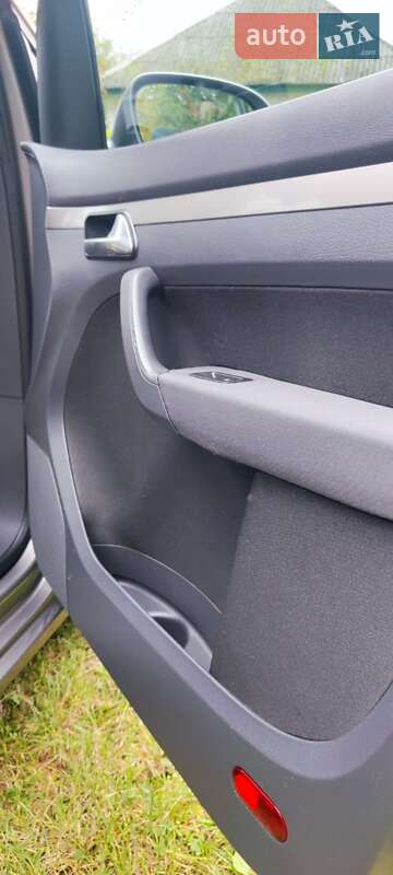 Минивэн Volkswagen Touran 2008 в Прилуках