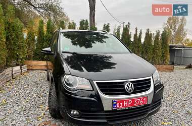 Минивэн Volkswagen Touran 2009 в 