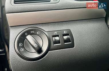 Минивэн Volkswagen Touran 2009 в 