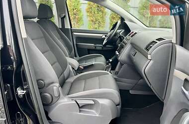 Минивэн Volkswagen Touran 2009 в 