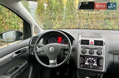 Минивэн Volkswagen Touran 2009 в 