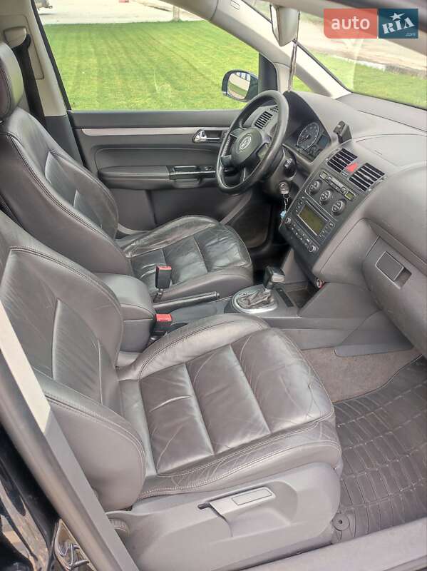 Мінівен Volkswagen Touran 2004 в Кам'янець-Подільському