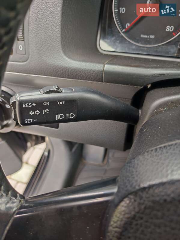 Мінівен Volkswagen Touran 2004 в Кам'янець-Подільському