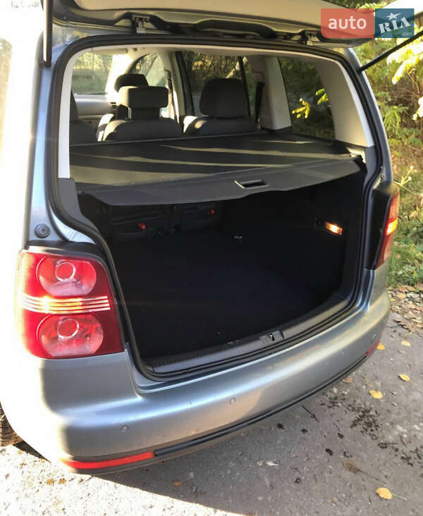 Минивэн Volkswagen Touran 2007 в Ковеле