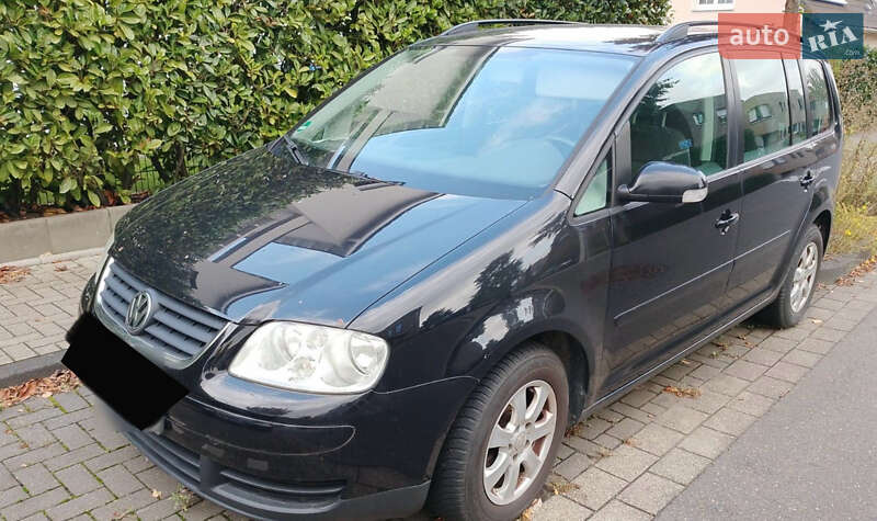 Мінівен Volkswagen Touran 2006 в Луцьку