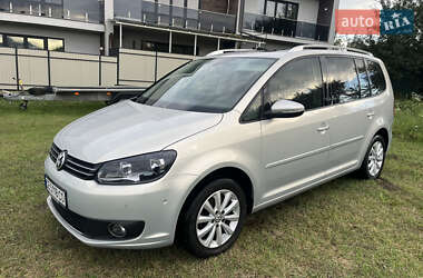Мінівен Volkswagen Touran 2011 в Чернівцях