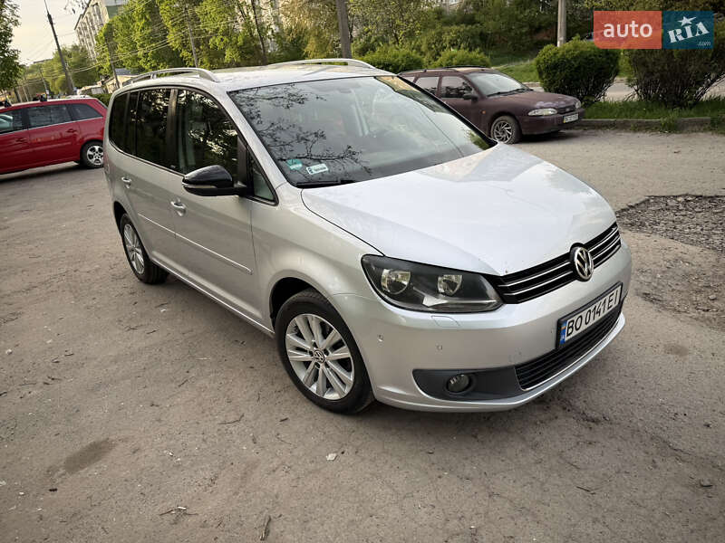 Volkswagen Touran 2011
