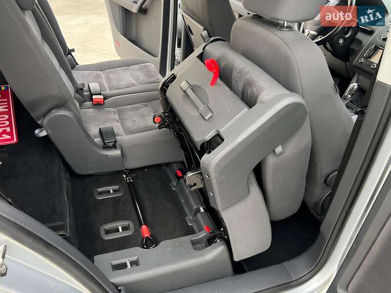 Минивэн Volkswagen Touran 2011 в Киеве