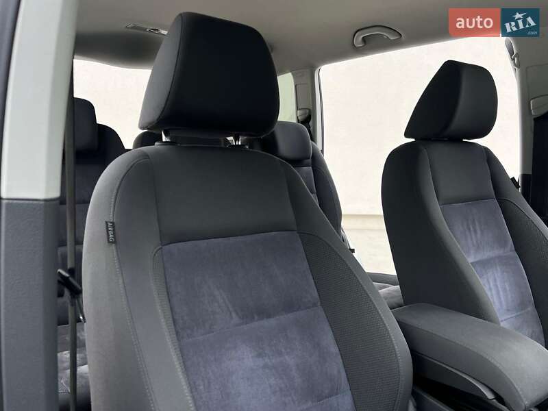 Минивэн Volkswagen Touran 2011 в Киеве