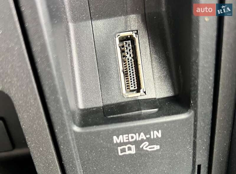 Минивэн Volkswagen Touran 2011 в Киеве