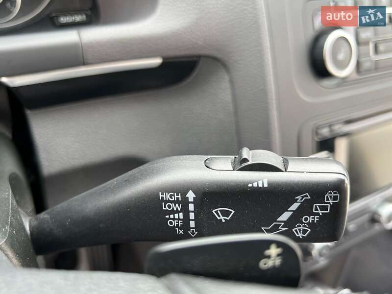 Минивэн Volkswagen Touran 2011 в Киеве