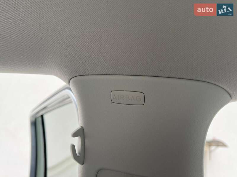 Минивэн Volkswagen Touran 2011 в Киеве