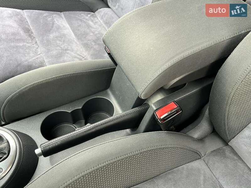 Минивэн Volkswagen Touran 2011 в Киеве