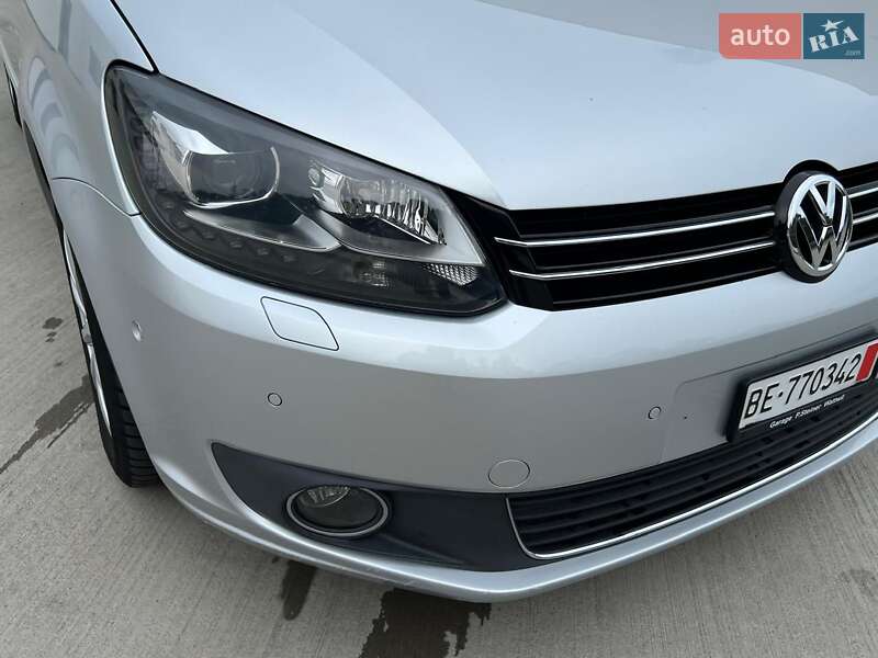 Минивэн Volkswagen Touran 2011 в Киеве