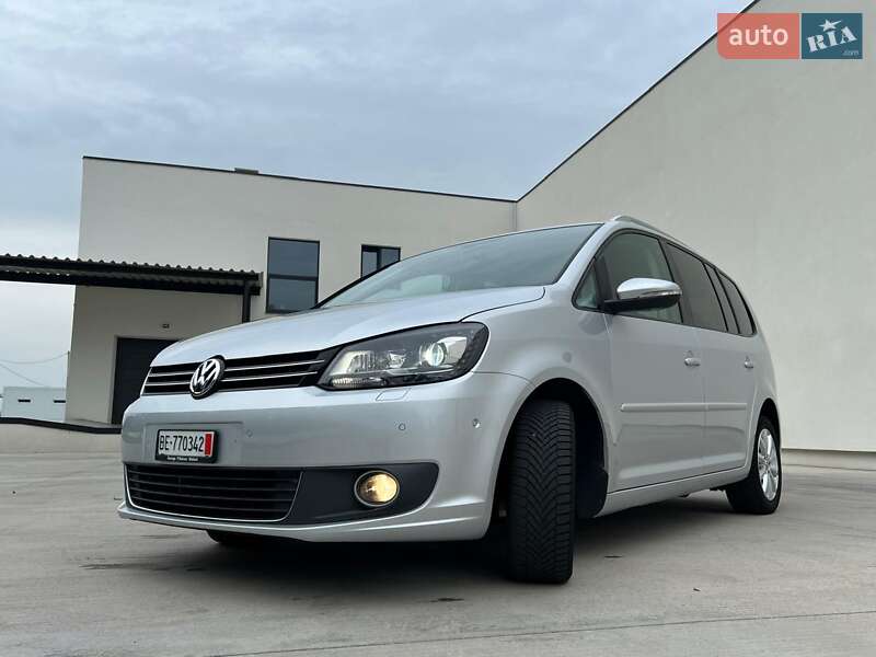 Минивэн Volkswagen Touran 2011 в Киеве