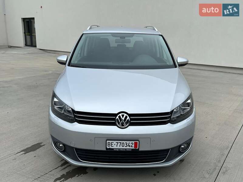 Минивэн Volkswagen Touran 2011 в Киеве