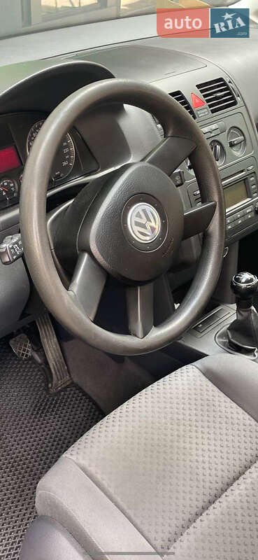 Минивэн Volkswagen Touran 2004 в Вышгороде