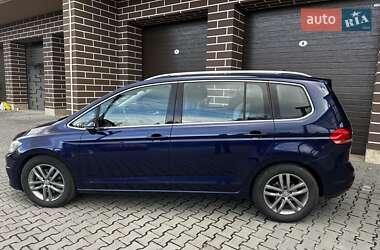 Микровэн Volkswagen Touran 2016 в 