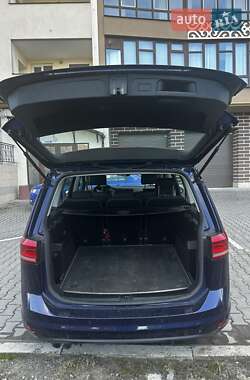 Микровэн Volkswagen Touran 2016 в 