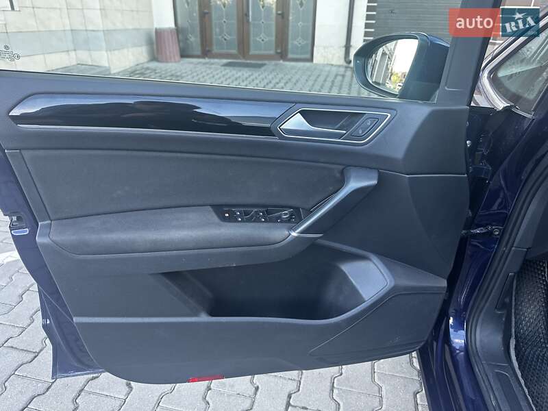 Мікровен Volkswagen Touran 2016 в Хмельницькому