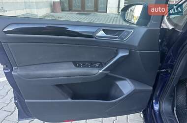 Микровэн Volkswagen Touran 2016 в 