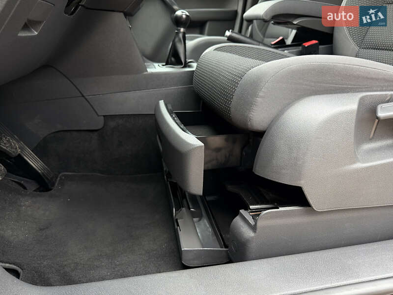 Минивэн Volkswagen Touran 2012 в Бердичеве