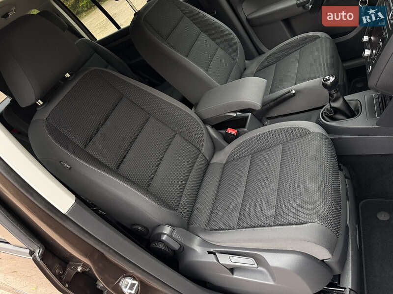 Минивэн Volkswagen Touran 2012 в Бердичеве
