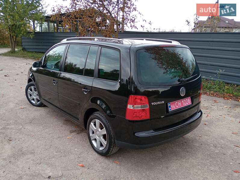 Мінівен Volkswagen Touran 2005 в Тернополі