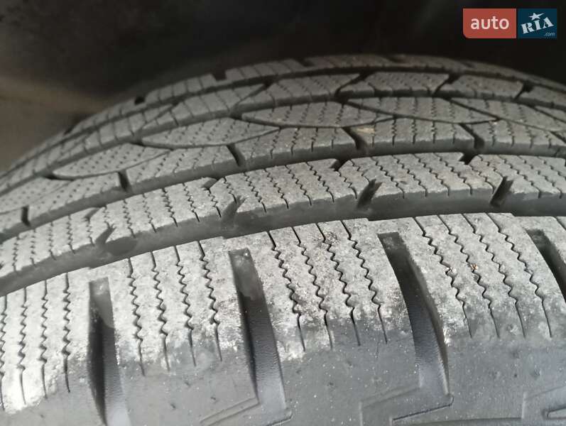 Мінівен Volkswagen Touran 2005 в Тернополі