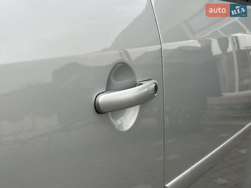 Минивэн Volkswagen Touran 2013 в Дрогобыче