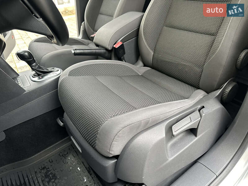 Минивэн Volkswagen Touran 2013 в Дрогобыче