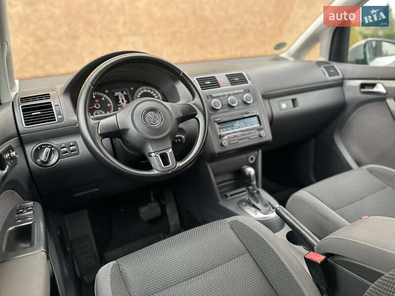 Минивэн Volkswagen Touran 2013 в Дрогобыче