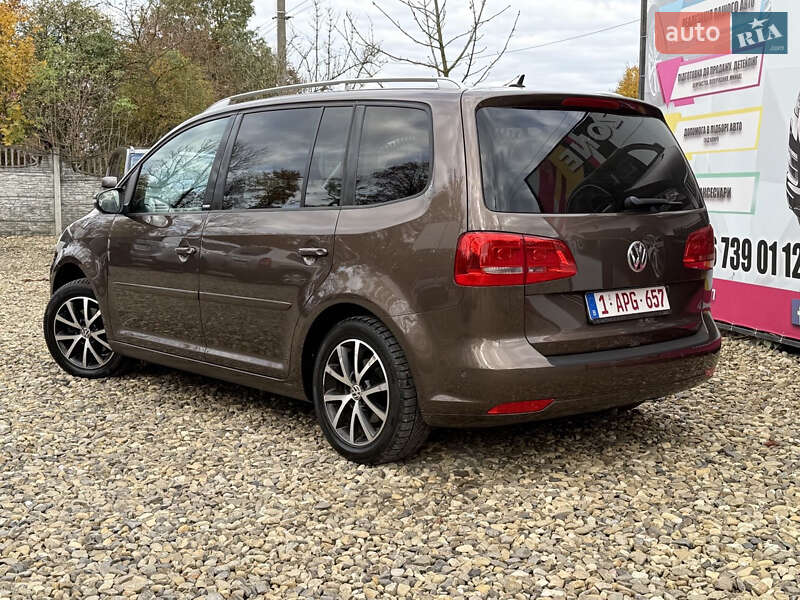 Минивэн Volkswagen Touran 2011 в Коломые