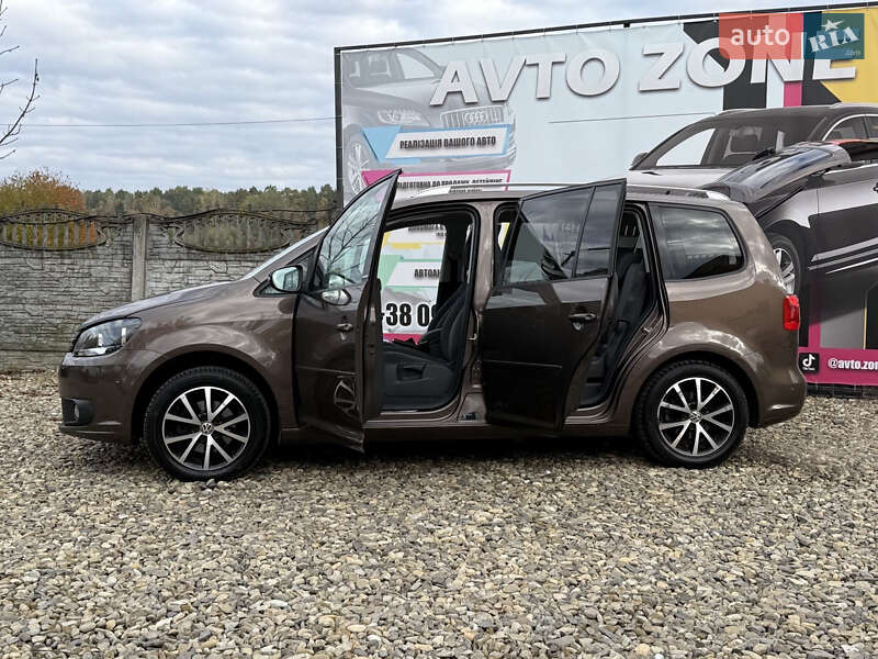 Минивэн Volkswagen Touran 2011 в Коломые
