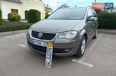 Минивэн Volkswagen Touran 2009 в Бердичеве