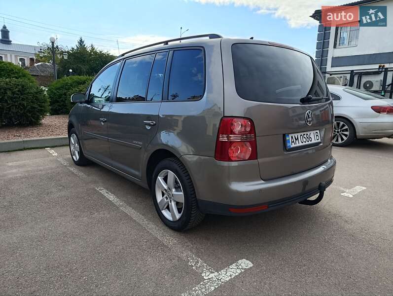Минивэн Volkswagen Touran 2009 в Бердичеве