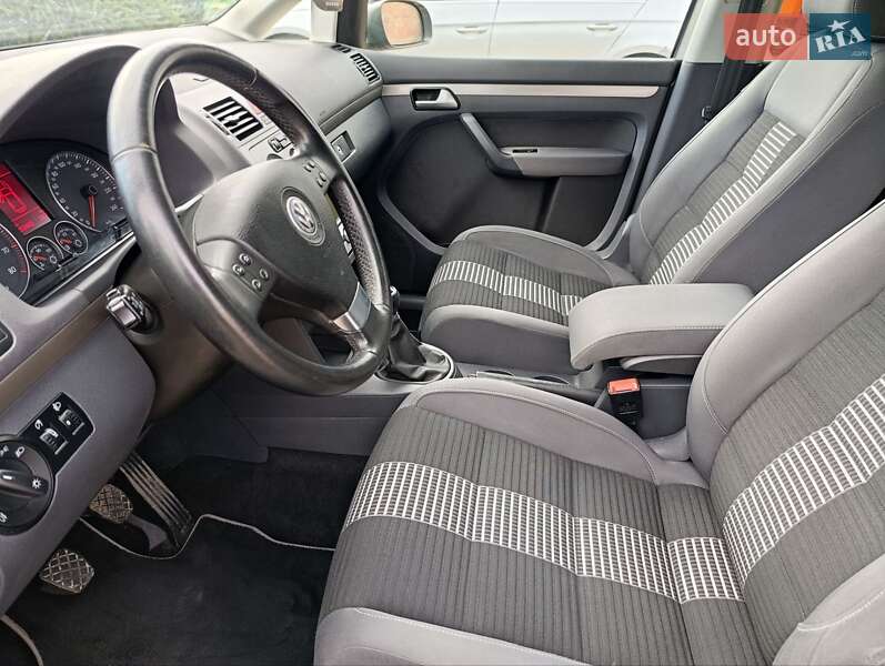 Минивэн Volkswagen Touran 2009 в Бердичеве