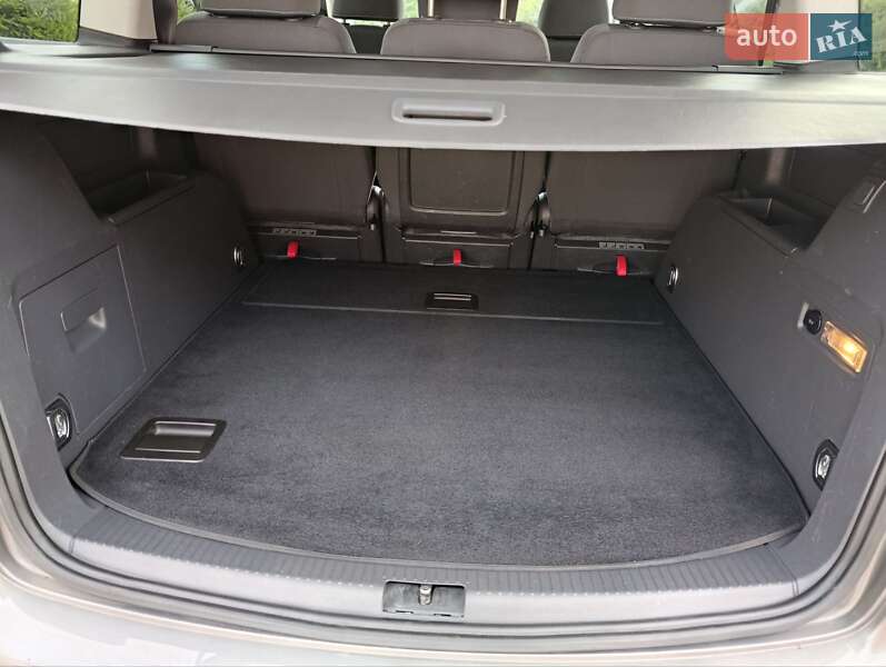 Минивэн Volkswagen Touran 2009 в Бердичеве