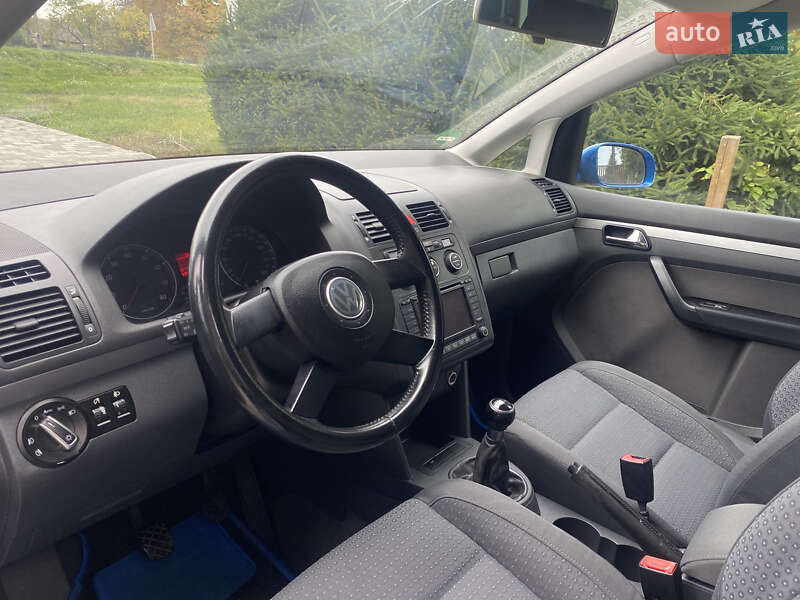 Мінівен Volkswagen Touran 2005 в Вознесенську фото 7 Мінівен Volkswagen Touran 2005 в Вознесенську