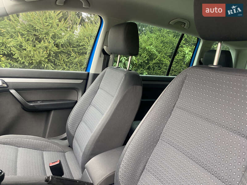 Мінівен Volkswagen Touran 2005 в Вознесенську фото 12 Мінівен Volkswagen Touran 2005 в Вознесенську