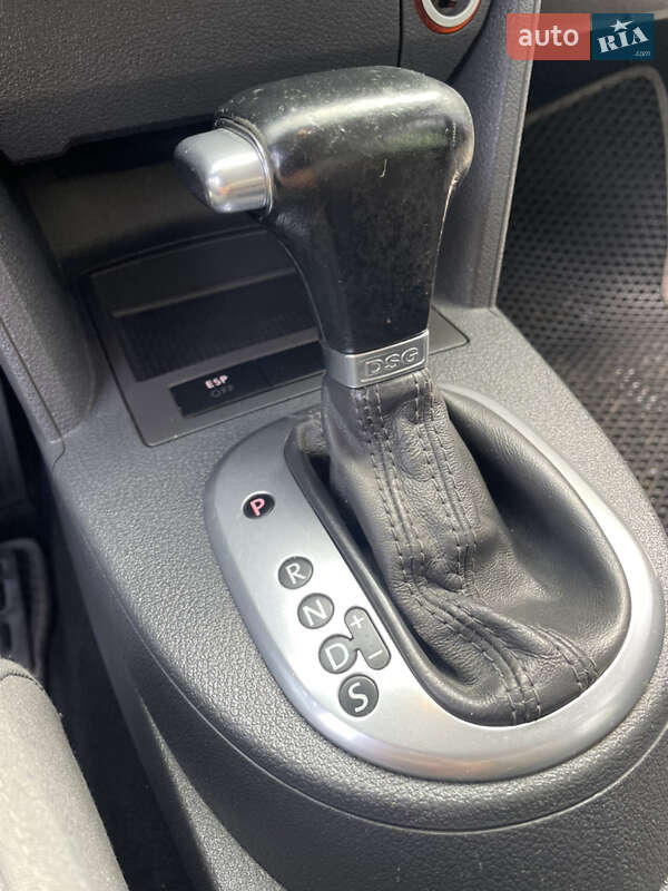 Минивэн Volkswagen Touran 2006 в Новояворовске