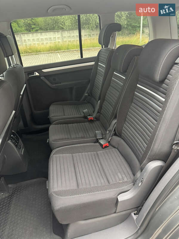 Мінівен Volkswagen Touran 2014 в Львові фото 21 Мінівен Volkswagen Touran 2014 в Львові